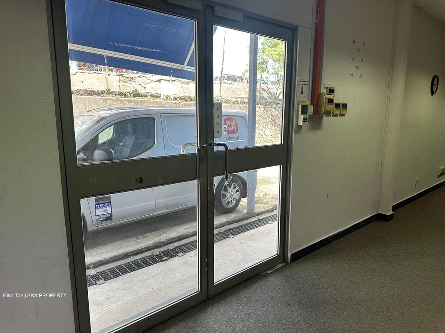 Jalan Pesawat (D22), Office #501018541